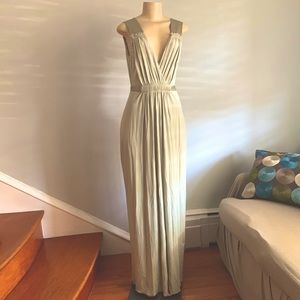 • Calvin Klein • Sage V Neck gown